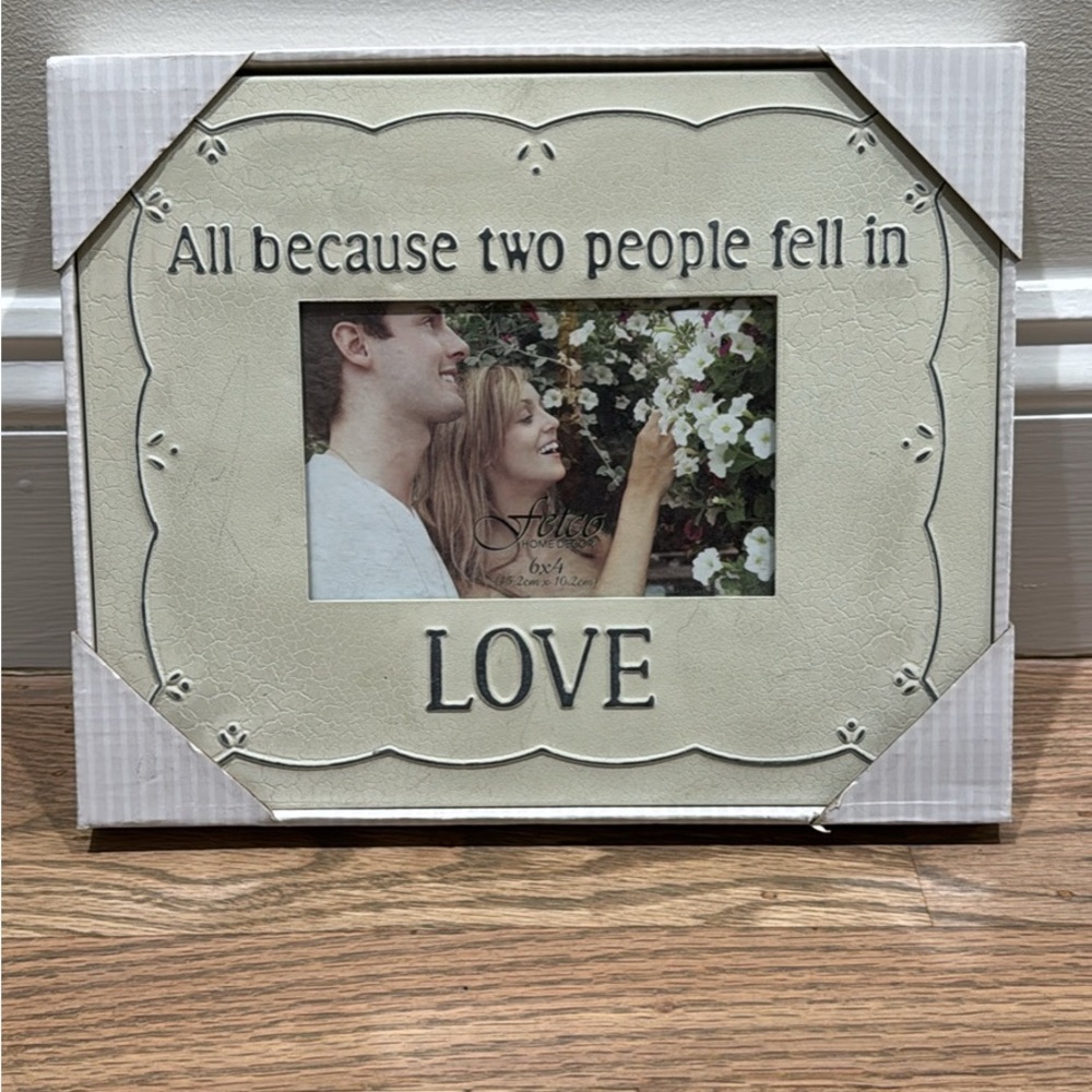 Fetco Love Sentiment Cream Photo Frame
